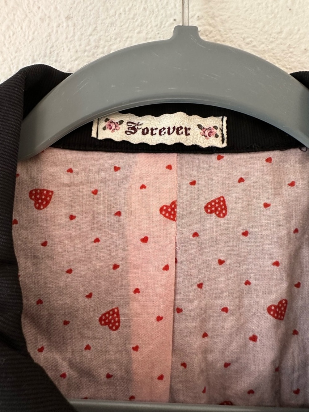 Forever 21 short sleeve jacket with half button front and pink lining - Picture 5 of 6